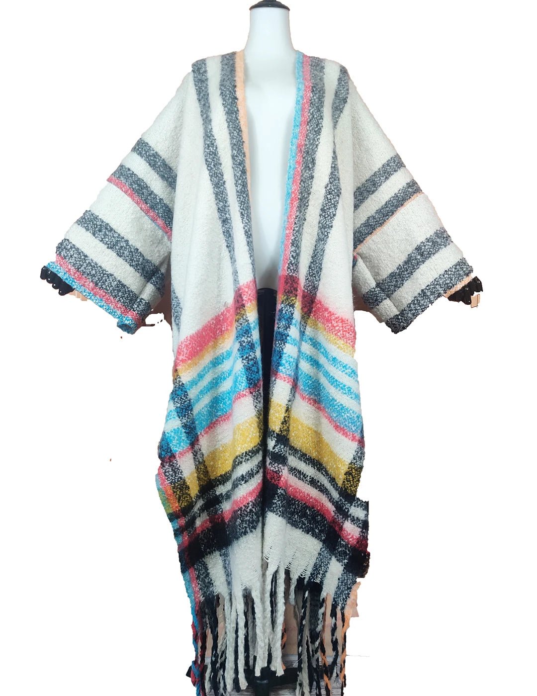 Chic Winter Wear: Cozy African Women's Long Duster Coat in Plus Size - Flexi Africa - Flexi Africa offers Free Delivery Worldwide - Vibrant African traditional clothing showcasing bold prints and intricate designs