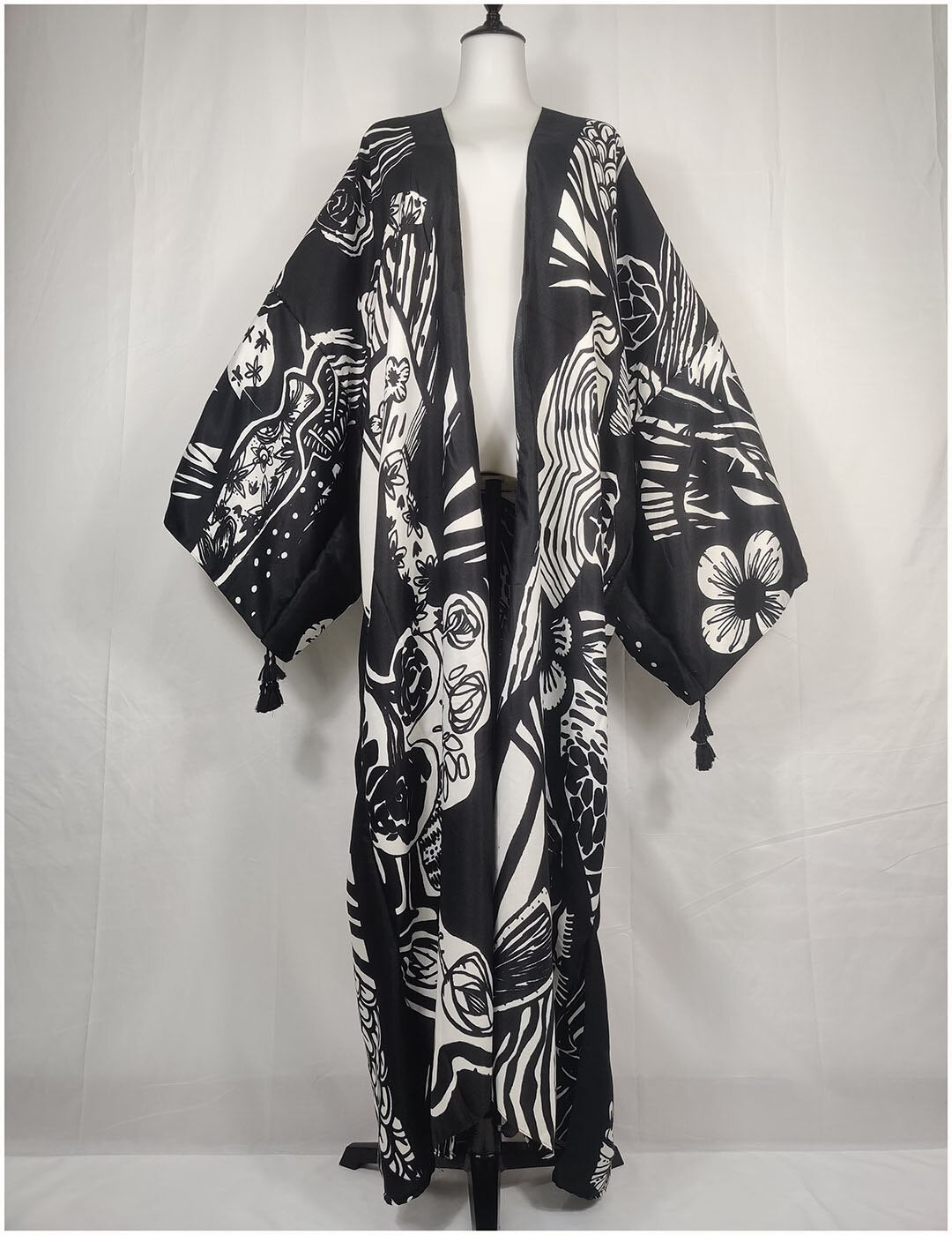 Women Casual Floral Kimono Dress Perfect for Beach Days African Swimwear in Vintage Inspired Open Front Kaftan Style - Flexi Africa - Flexi Africa offers Free Delivery Worldwide - Vibrant African traditional clothing showcasing bold prints and intricate designs
