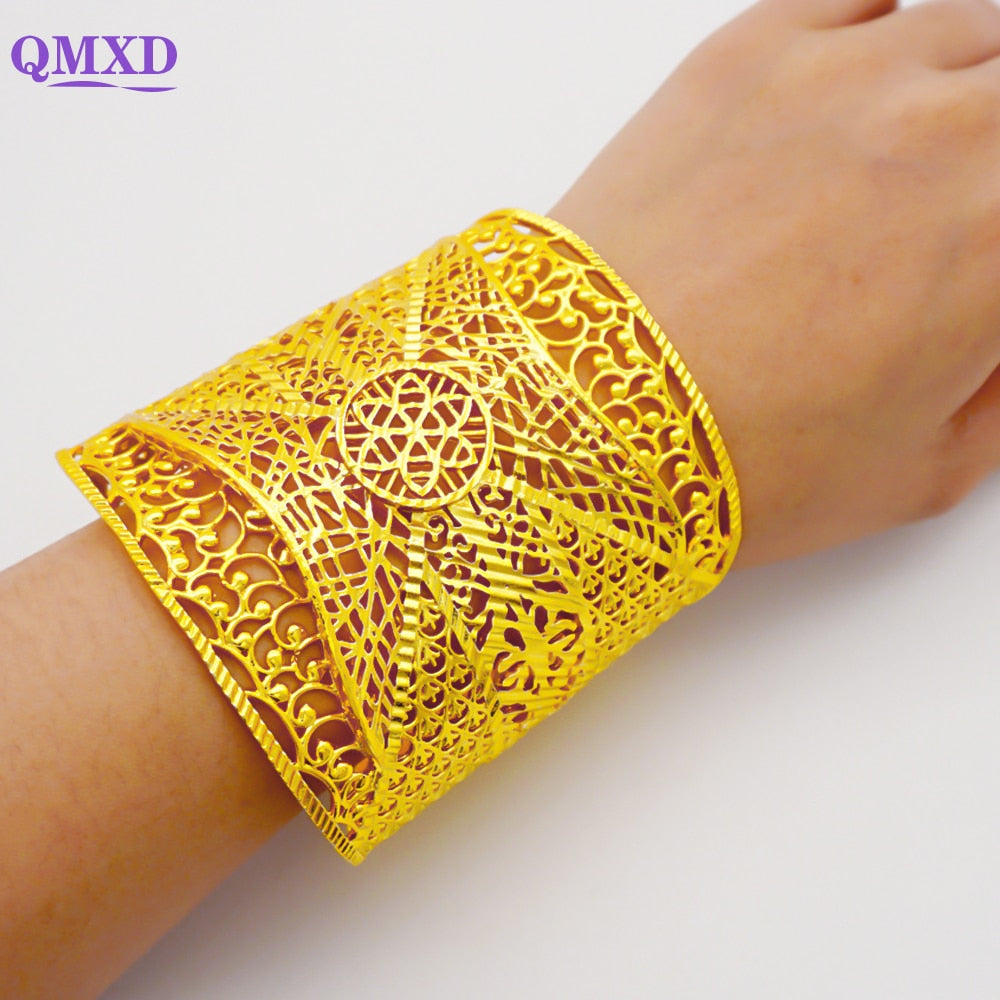 Luxury Female Big Gold Color Bangles: Elegant Bracelets for Weddings and Special Occasions - Flexi Africa - Flexi Africa offers Free Delivery Worldwide - Vibrant African traditional clothing showcasing bold prints and intricate designs