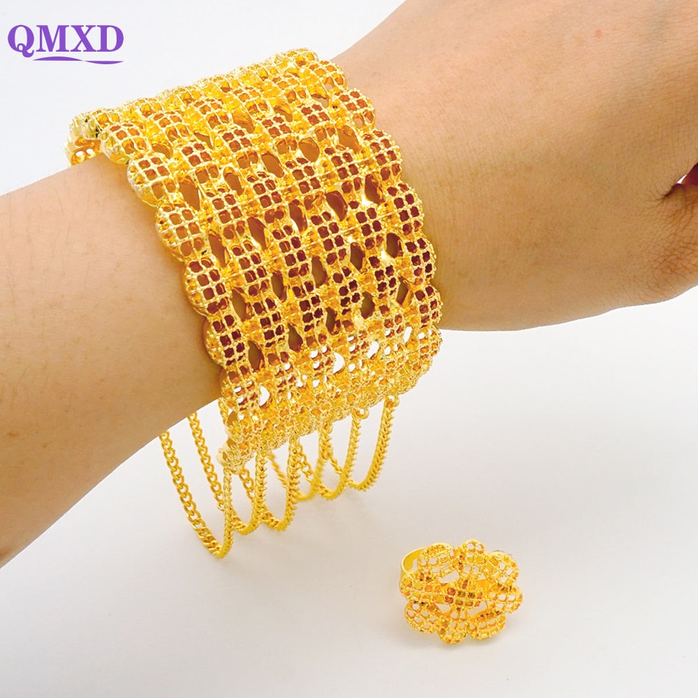 Luxury Female Big Gold Color Bangles: Elegant Bracelets for Weddings and Special Occasions - Flexi Africa - Flexi Africa offers Free Delivery Worldwide - Vibrant African traditional clothing showcasing bold prints and intricate designs